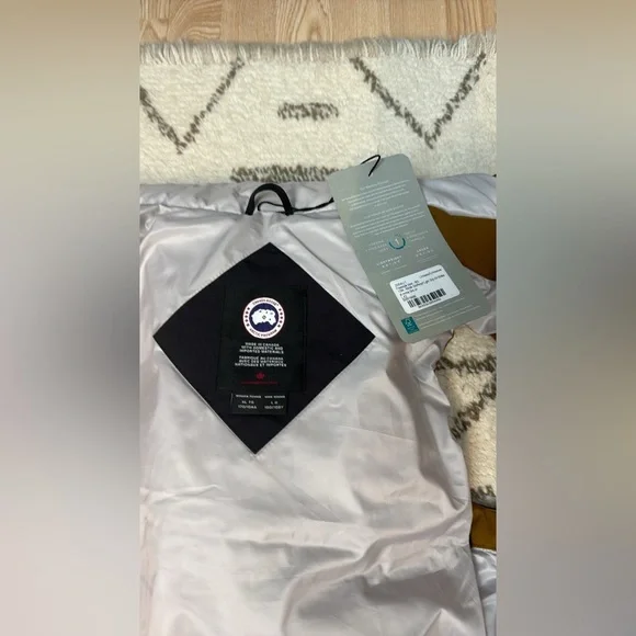 Canada Goose Regeneration Freestyle Vest - Picture 14 of 14